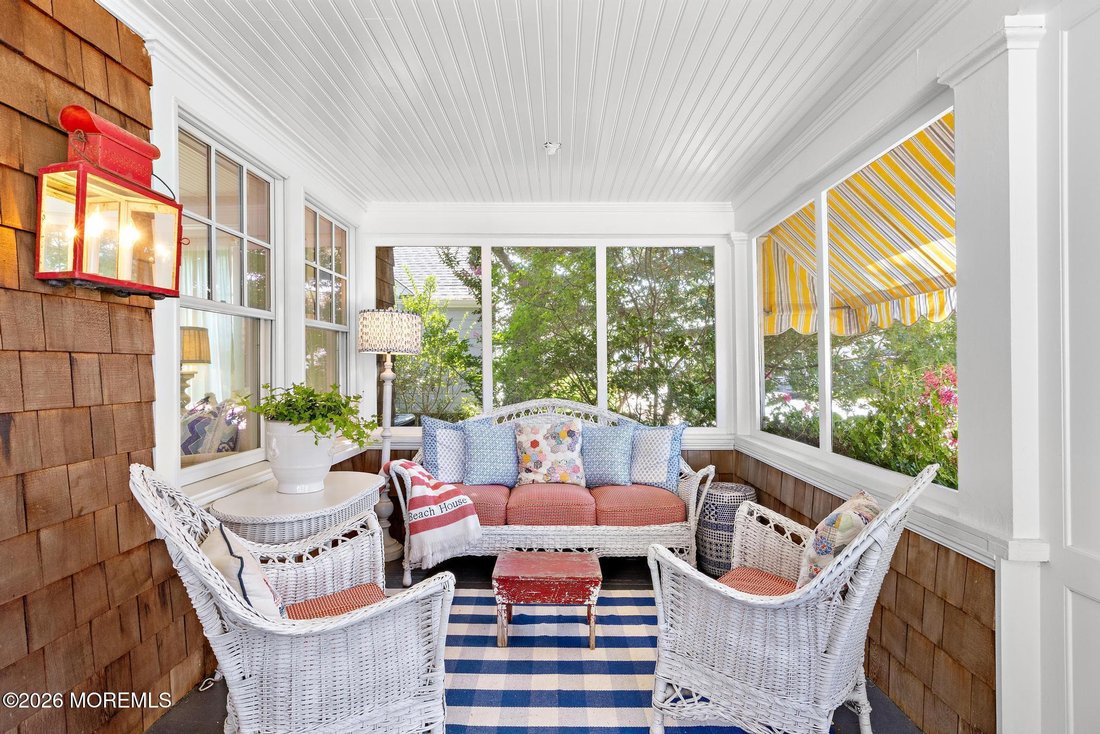 House in Ship Bottom, New Jersey, United States 4 - 19053421