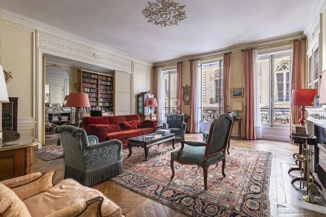 Apartment in Chaillot, Paris 16e Arrondissement, Paris 2 - 19051894