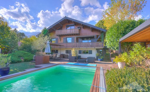 Chalet in Crozet, Auvergne-Rhône-Alpes, France 1