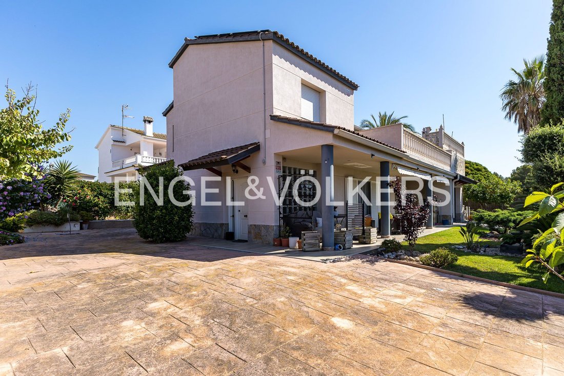 House in Cubelles, Catalonia, Spain 3 - 19054353