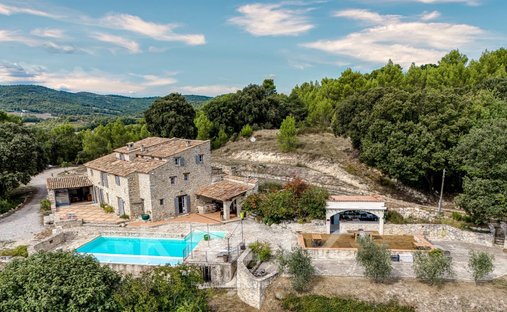 House in Pierrevert, Provence-Alpes-Côte d'Azur, France 1