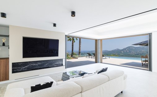 House in Les Adrets-de-l'Estérel, Provence-Alpes-Côte d'Azur, France 1