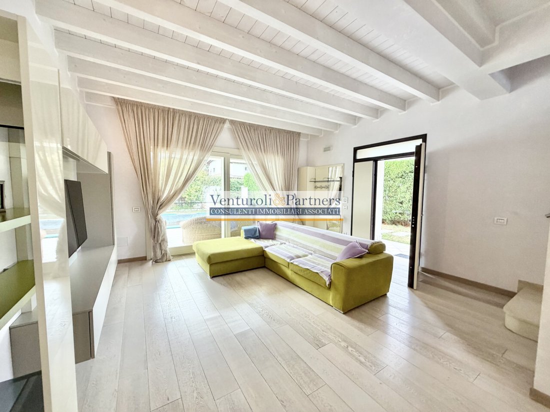 Villa in Hill Zone, Padenghe sul Garda, Lombardy 4 - 19055505