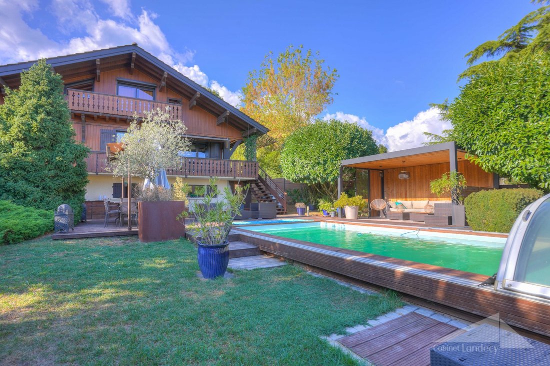 Chalet in Crozet, Auvergne-Rhône-Alpes, France 2 - 19056466
