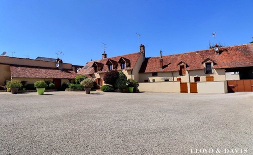 Casa a Nogent-sur-Vernisson, Centro-Val della Loira, Francia 1