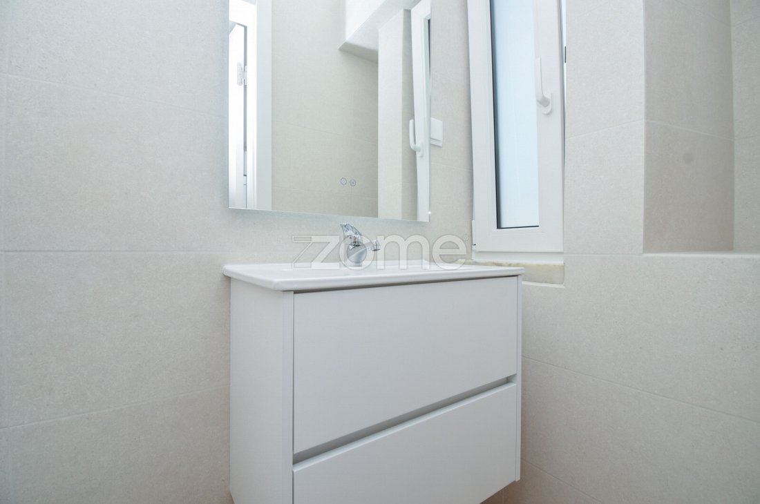 Apartment in Estoril, Cascais e Estoril, Lisbon 3 - 19055361