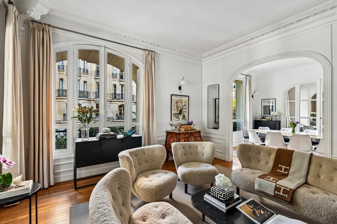 Apartment in Gros Caillou, Paris 7e Arrondissement, Paris 3 - 19051964