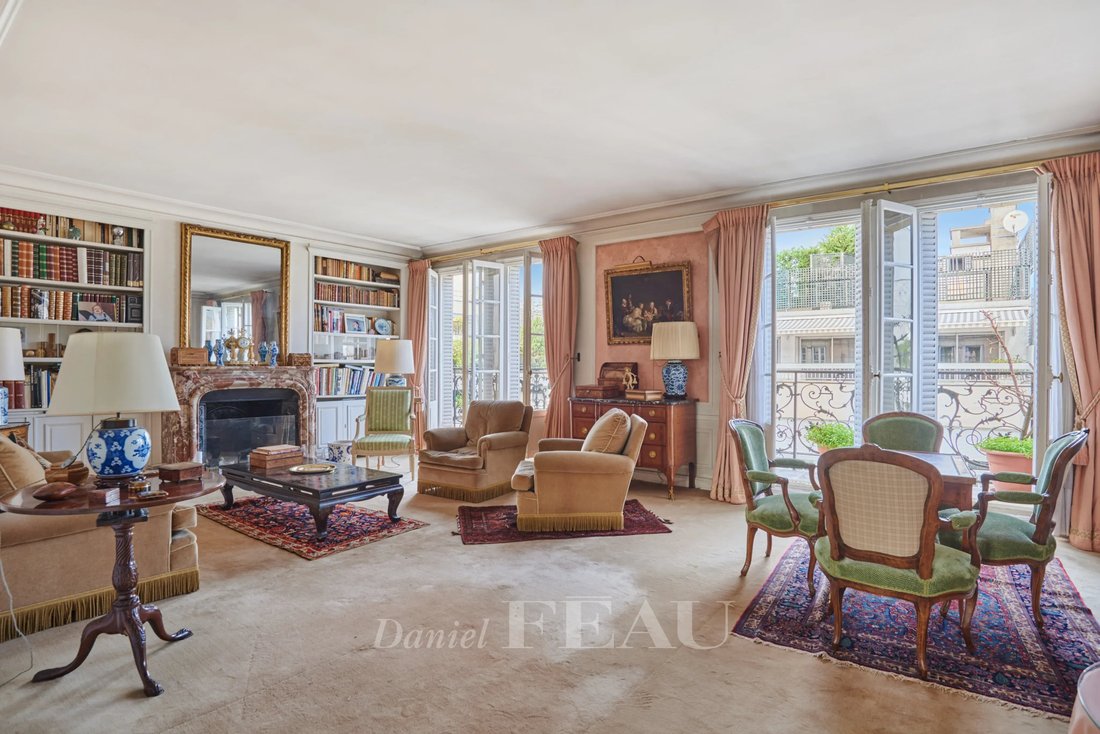 Apartment in Gros Caillou, Paris 7e Arrondissement, Paris 1 - 19051927