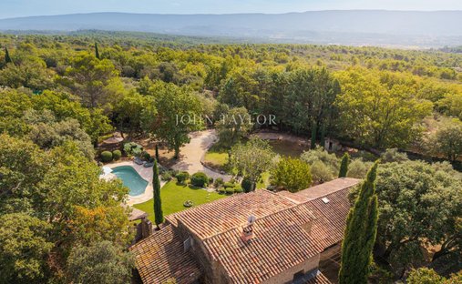 Domaine à Gordes, Provence-Alpes-Côte d'Azur, France 1