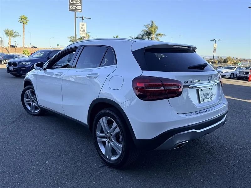Suv in Dublin, CA, United States 5 - 19052228