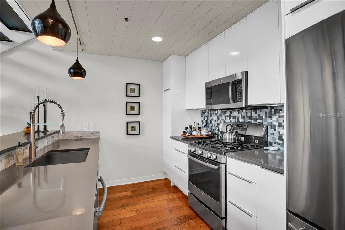 Condo in Tampa, Florida, United States 5 - 19053828