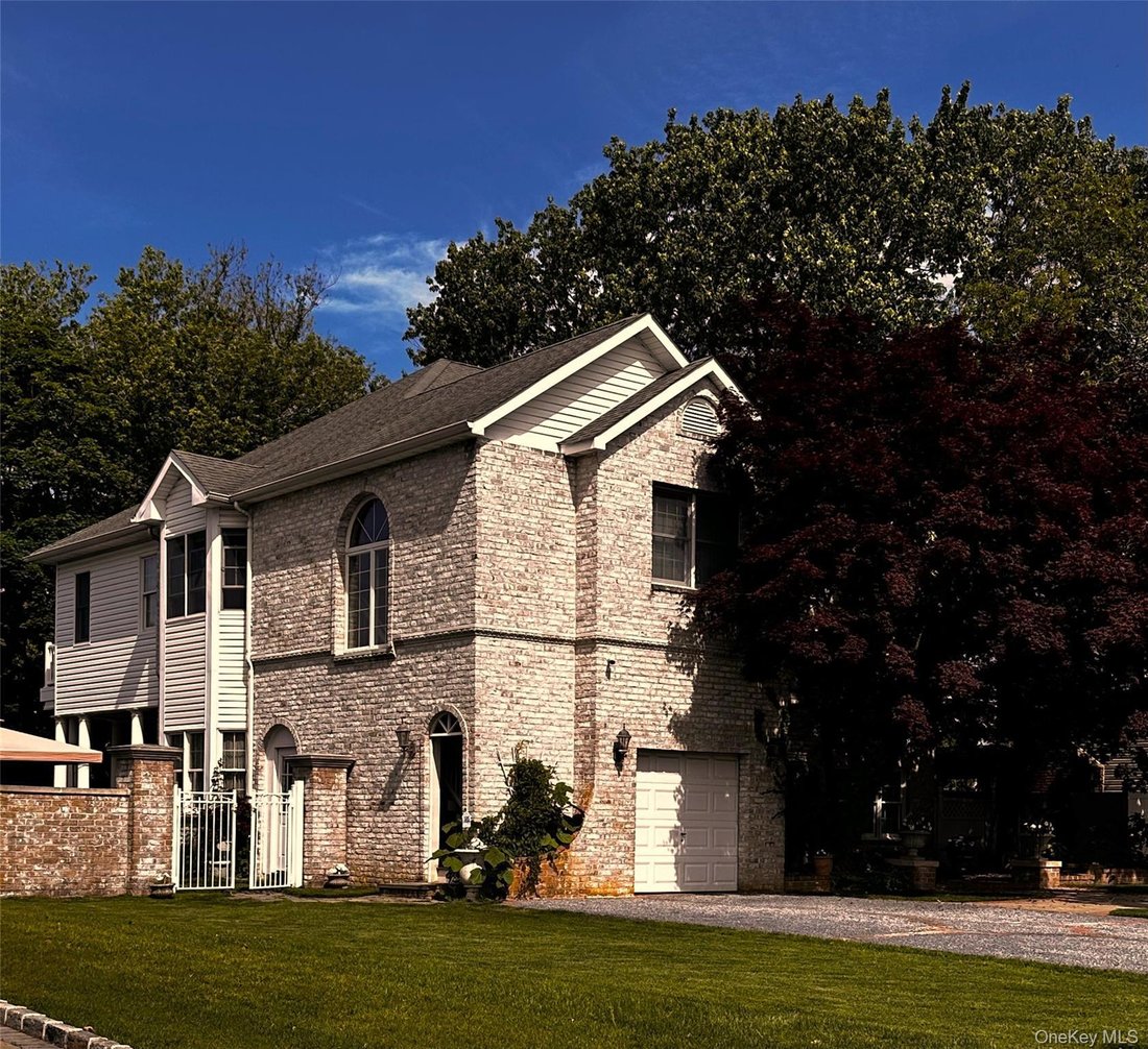 Casa en Medford, Nueva York, Estados Unidos 1 - 18924721