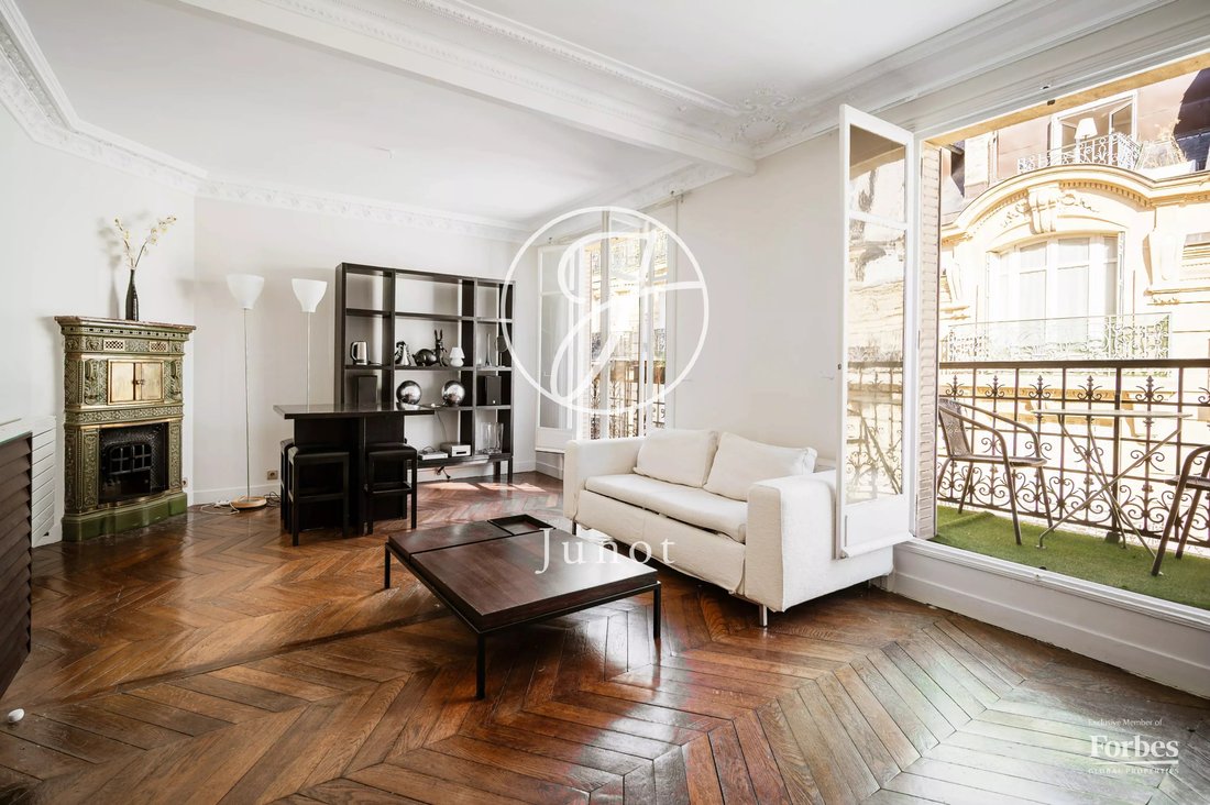 Apartment in Ecole Militaire, Paris 7e Arrondissement, Paris 2 - 19051785