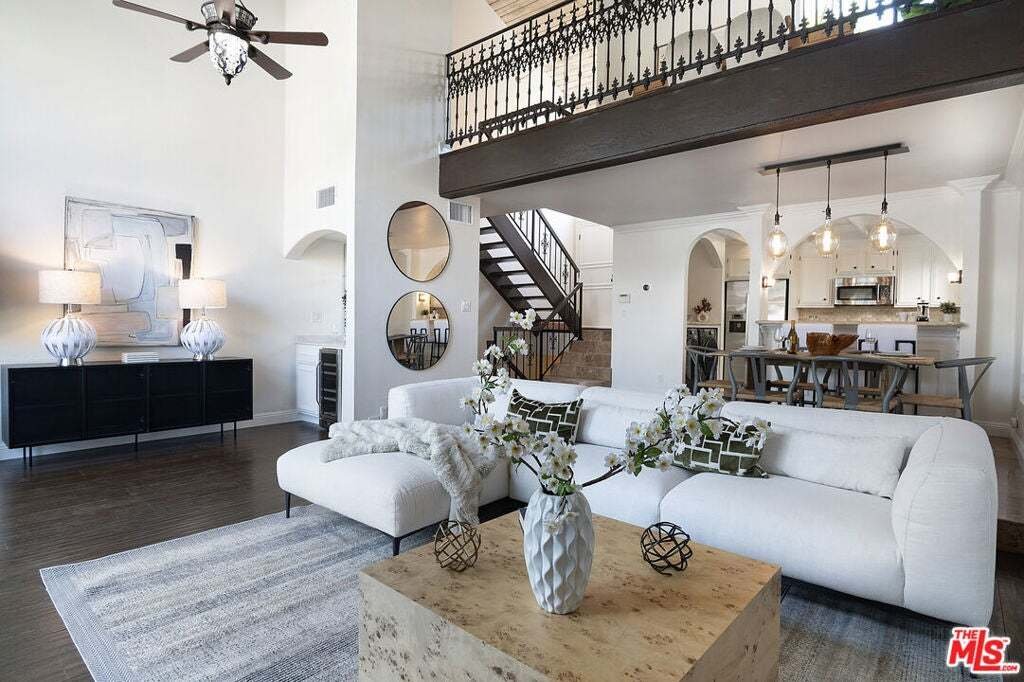 Townhouse in Los Angeles, California, United States 2 - 19053528