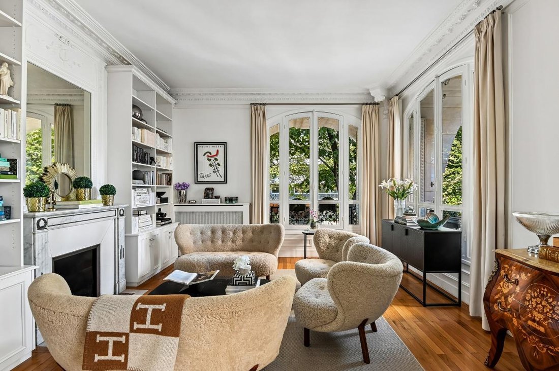Apartment in Gros Caillou, Paris 7e Arrondissement, Paris 2 - 19051964