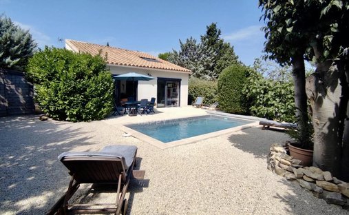 Villa in Fontvieille, Provence-Alpes-Côte d'Azur, France 1