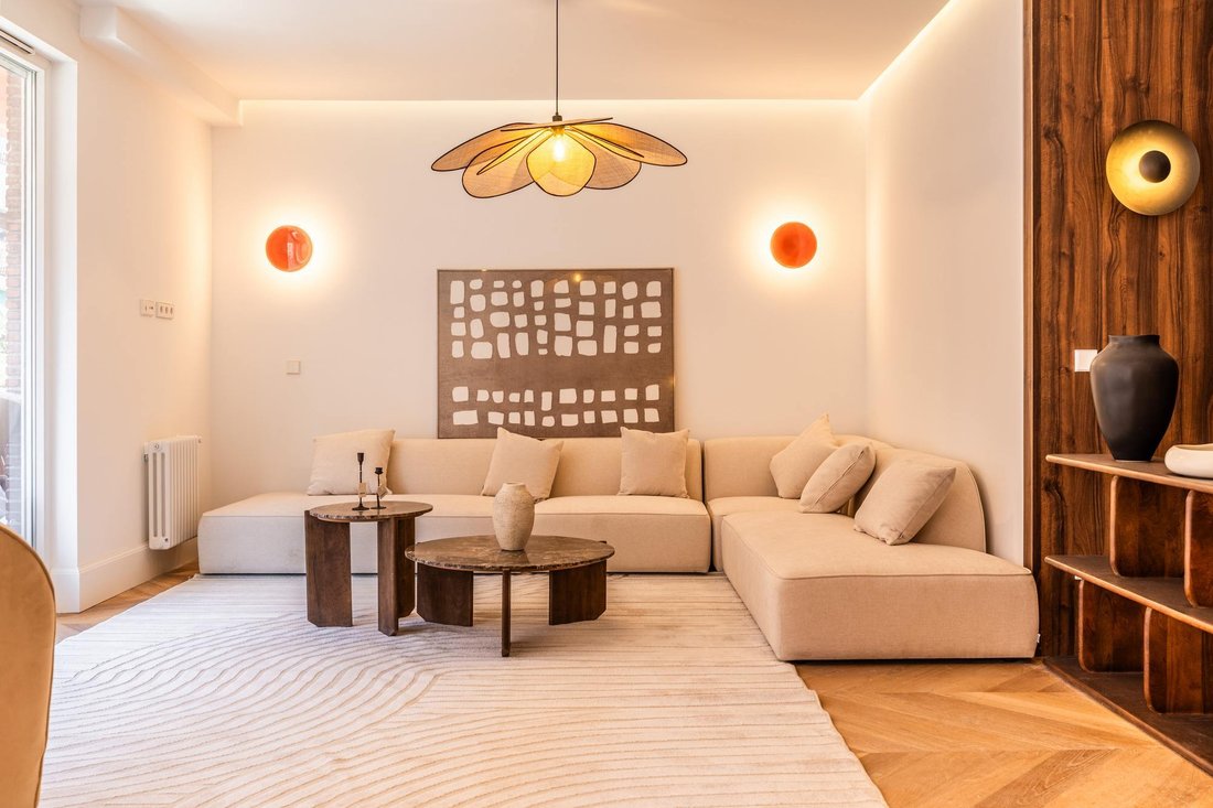 Appartamento a Chamberí, Madrid, Spagna 1 - 19054339