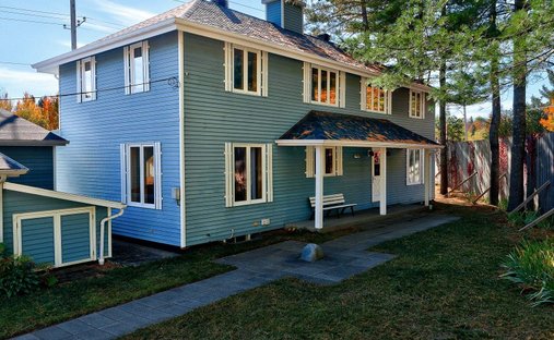 Haus in East Angus, Québec, Kanada 1