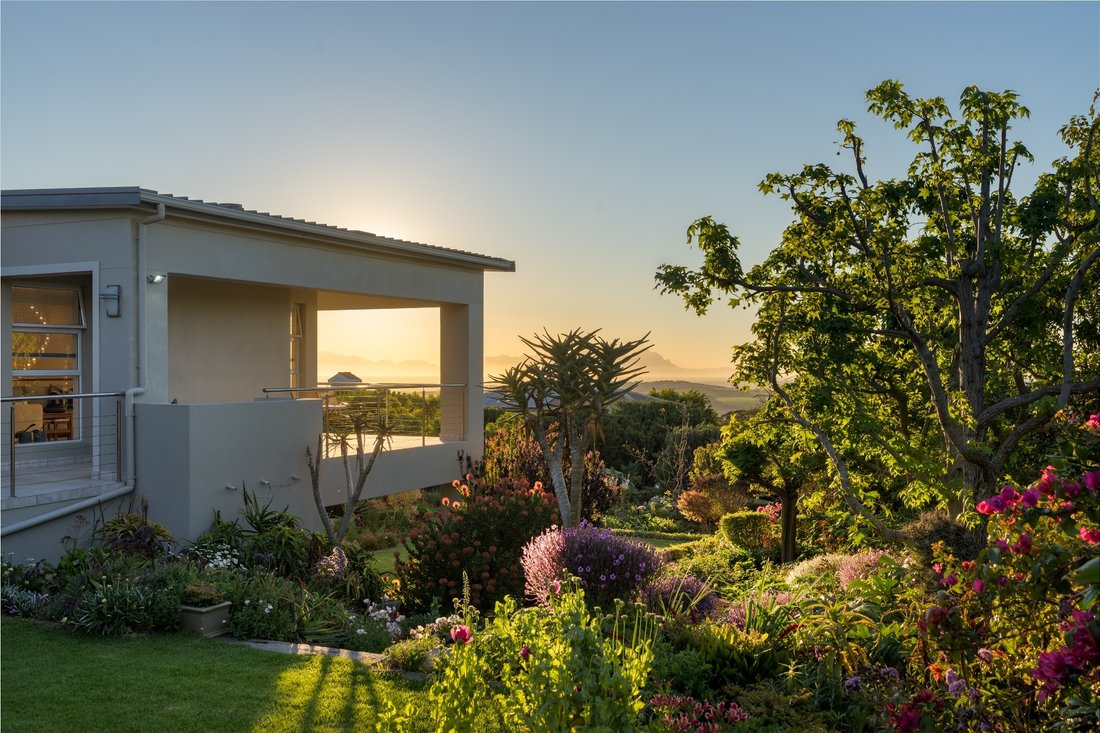 House in Bel` Aire, Helderberg, Cape Town 5 - 19055433