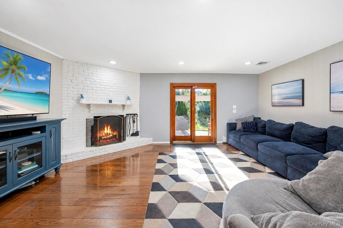 House in Woodbury, New York, United States 5 - 19052827