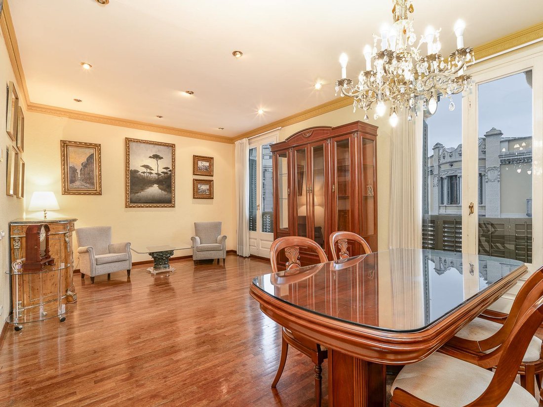 Appartamento a Eixample, Barcellona, Spagna 1 - 19051338