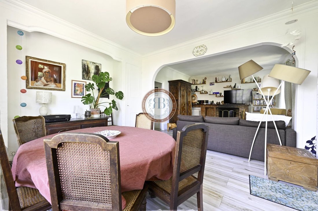 Casa en Antibes, Provenza-Alpes-Costa Azul, Francia 4 - 16689739