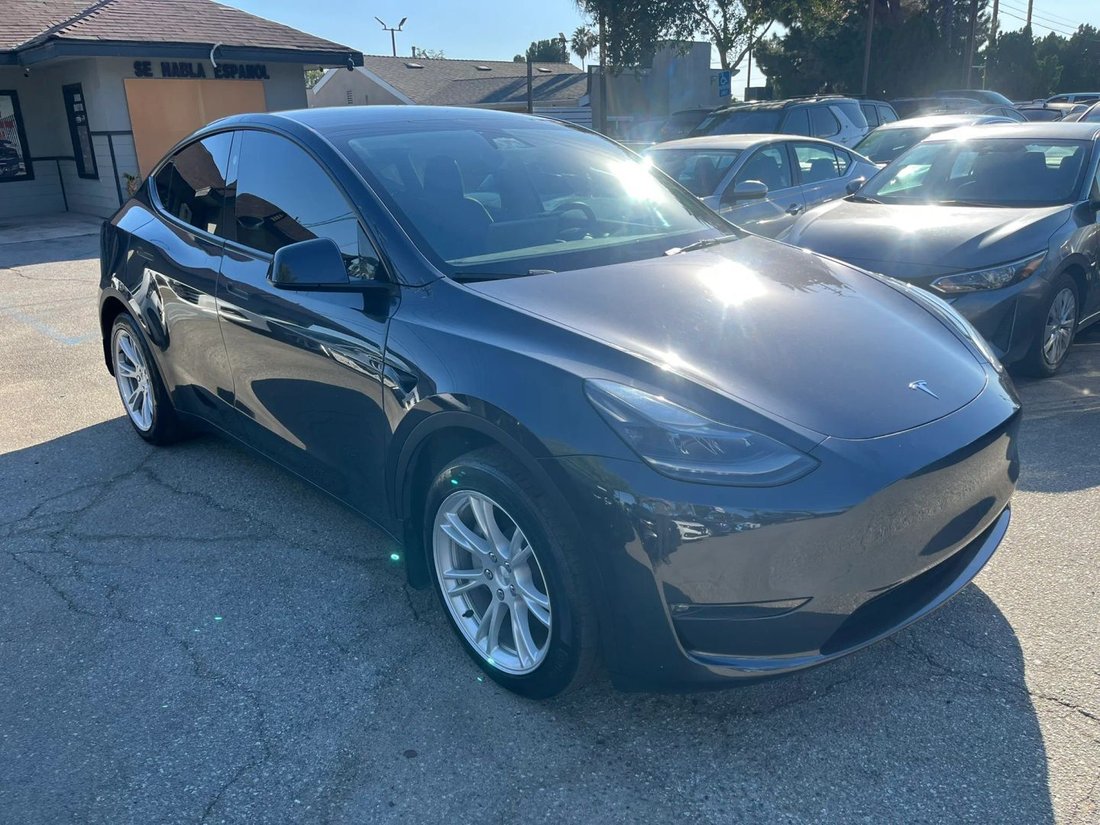Suv in Fontana, CA, United States 3 - 19051759