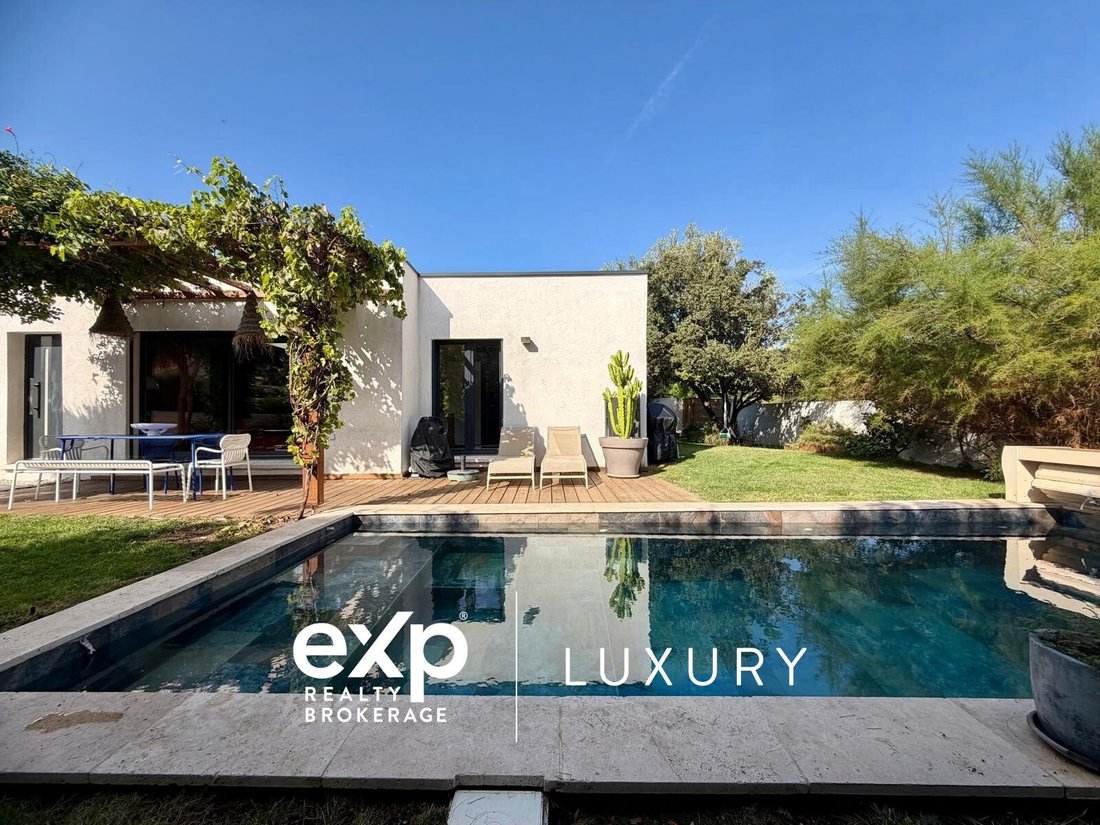 House in Le Village-L'Esperon, Sausset-les-Pins, France 2 - 19056564