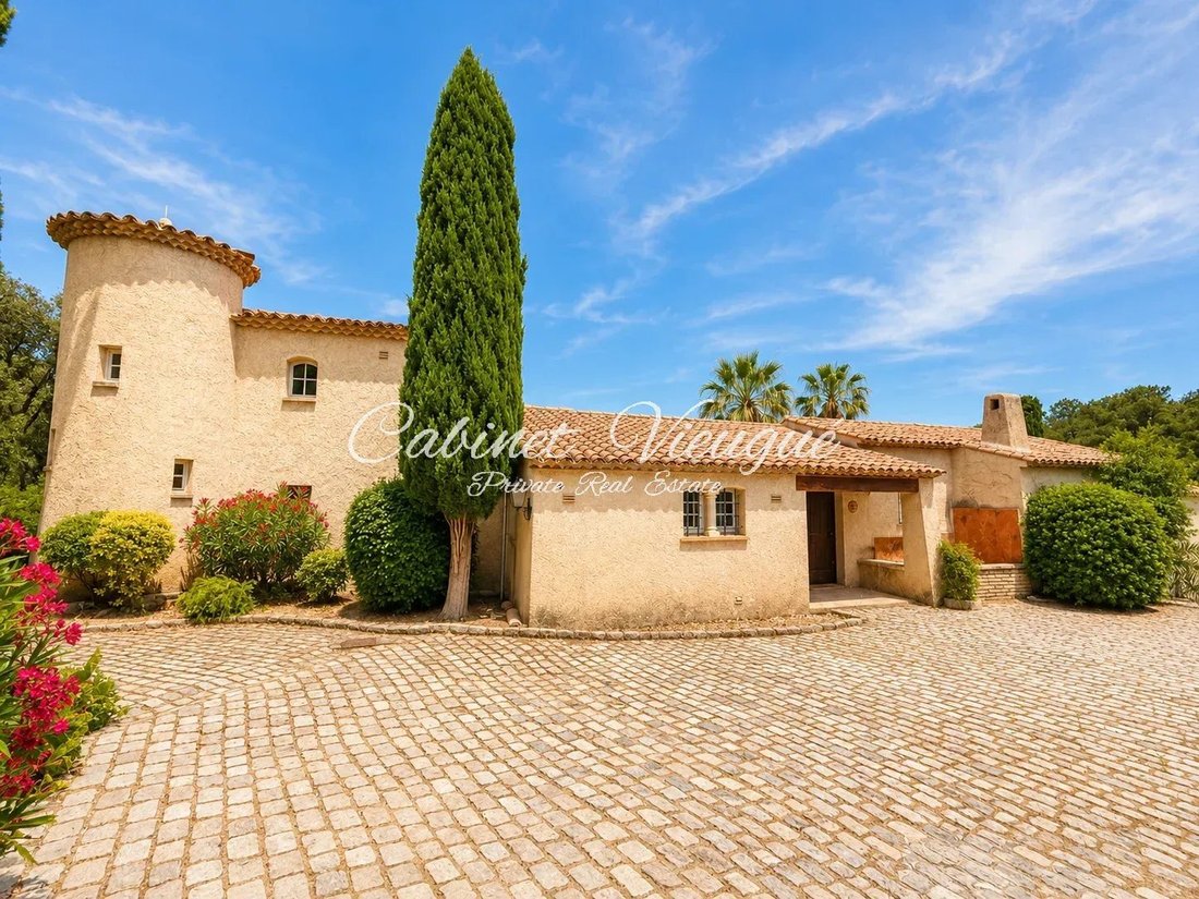 Villa in Grimaud, Provence-Alpes-Côte d'Azur, France 3 - 19052121