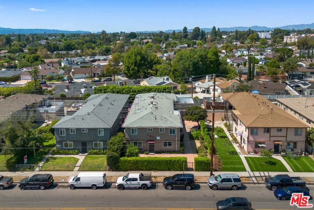 Los Angeles, California, United States 1 - 19053572
