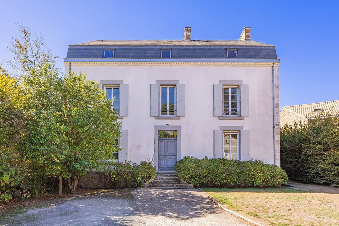 Villa in Nesmy, Pays de la Loire, France 1 - 19055185