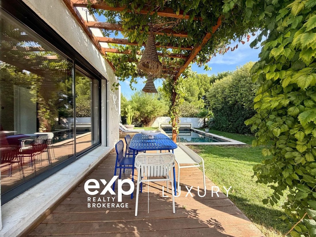 House in Le Village-L'Esperon, Sausset-les-Pins, France 3 - 19056564