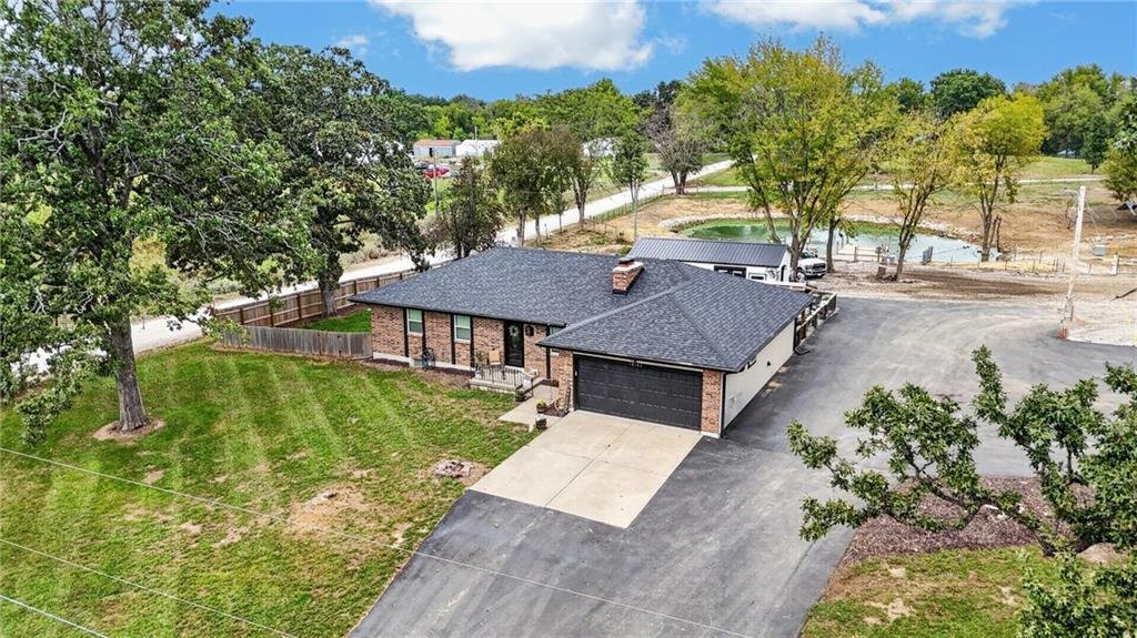House in Harrisonville, Missouri, United States 3 - 19056068