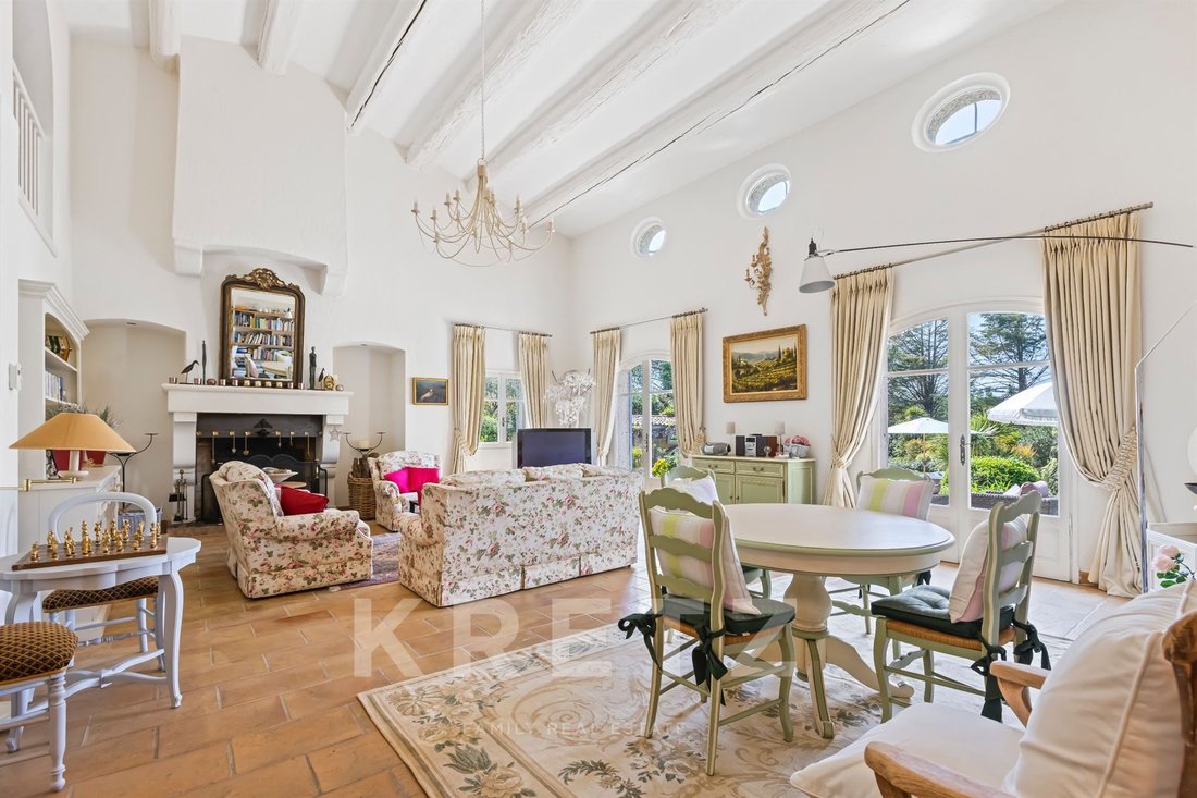 House in Châteauneuf-Grasse, Provence-Alpes-Côte d'Azur, France 4 - 19055473
