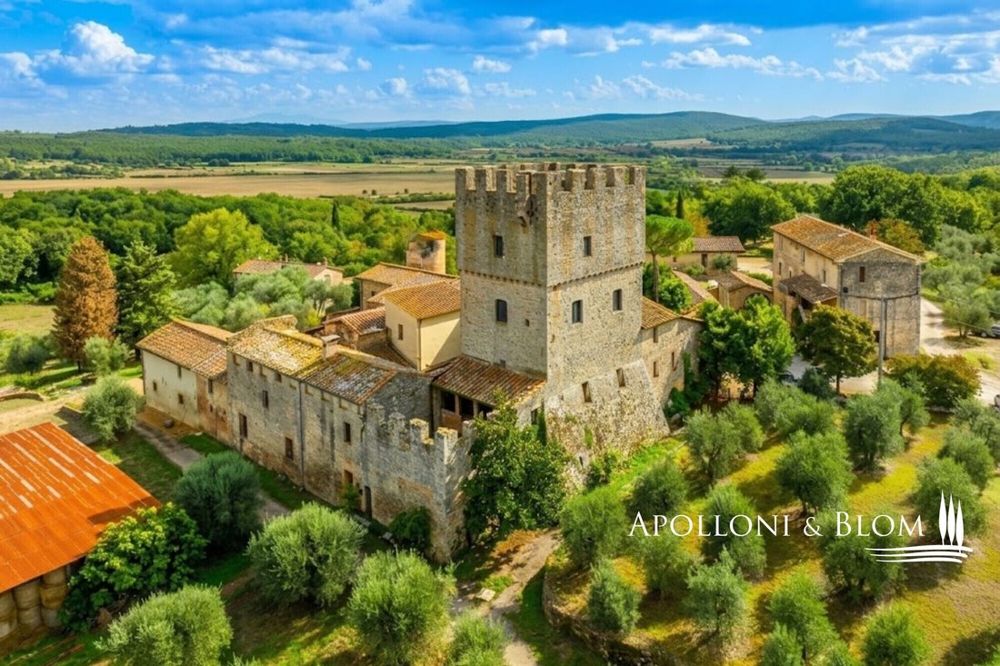 Castle in Monteriggioni, Tuscany, Italy 2 - 19054472