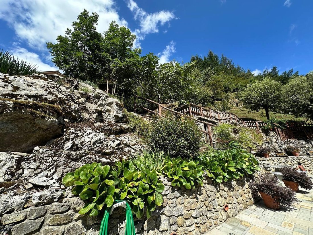 Estate in Fabbriche di Vergemoli, Tuscany, Italy 3 - 19051199