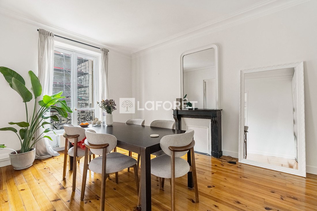 Appartement à La Fourche-Guy Môquet, Paris 17e Arrondissement, Paris 4 - 19052416