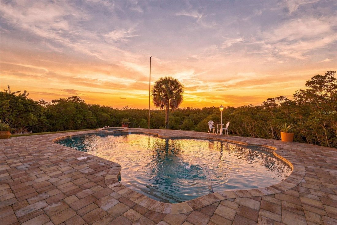 Casa a Madeira Beach, Florida, Stati Uniti 2 - 19053836