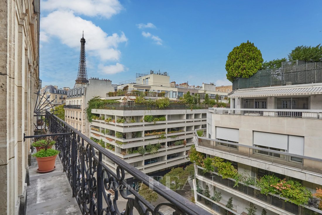 Apartment in Gros Caillou, Paris 7e Arrondissement, Paris 2 - 19051927