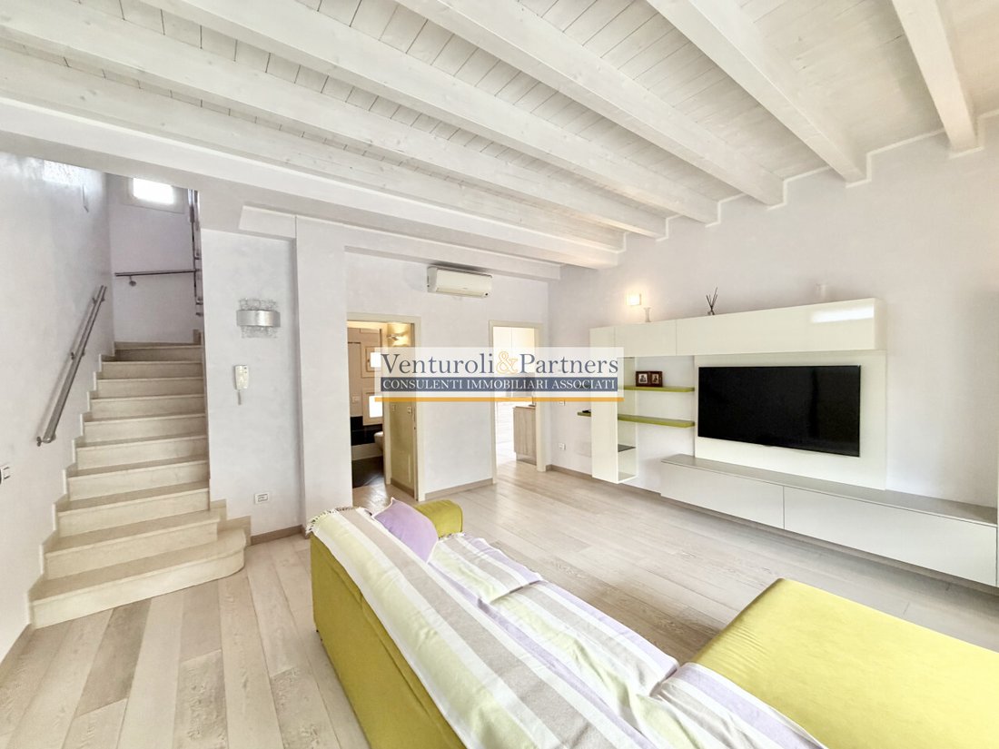 Villa in Hill Zone, Padenghe sul Garda, Lombardy 2 - 19055505