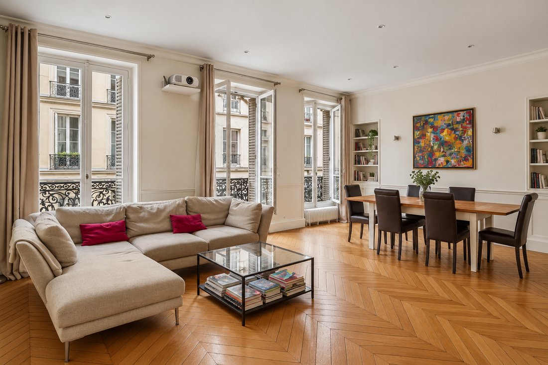 Apartment in Lorette-Martyrs, Paris 9e Arrondissement, Paris 1 - 19055196