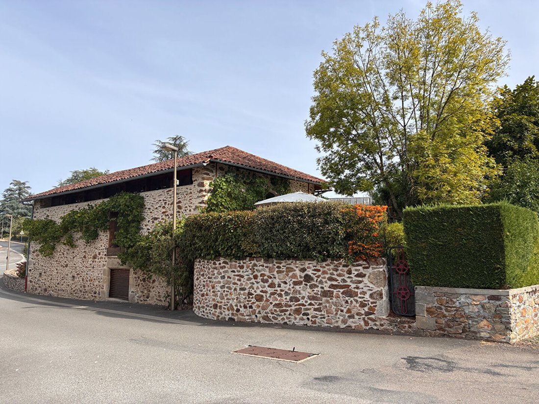 Villa à Saint-Étienne-de-Maurs, Auvergne-Rhône-Alpes, France 3 - 18704608