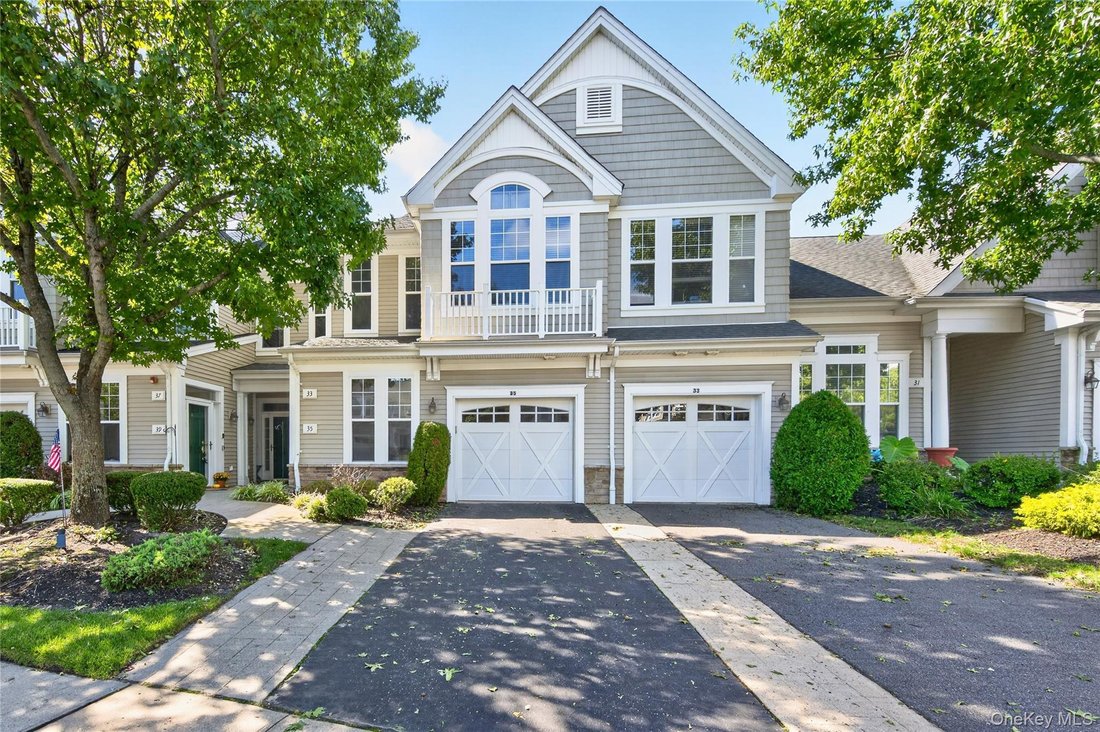 Condo in Lake Grove, New York, United States 3 - 19050826