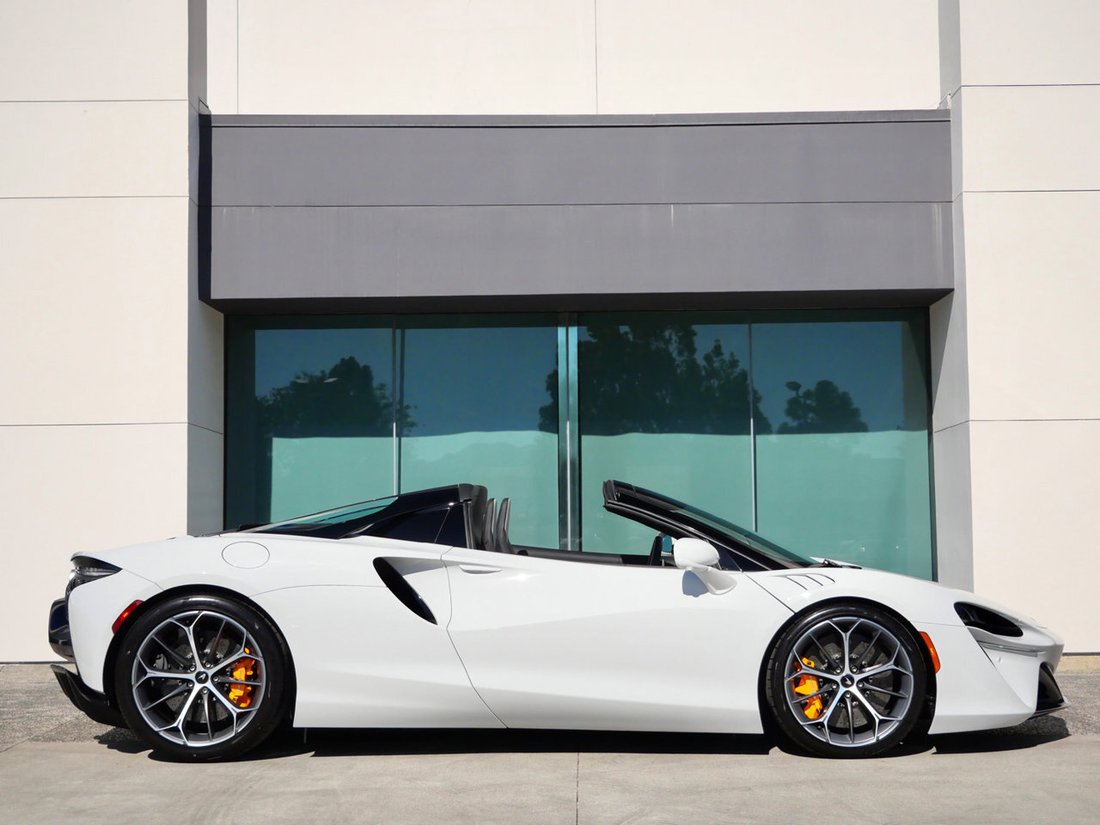 Cabriolet in Thousand Oaks, CA, United States 3 - 19055200