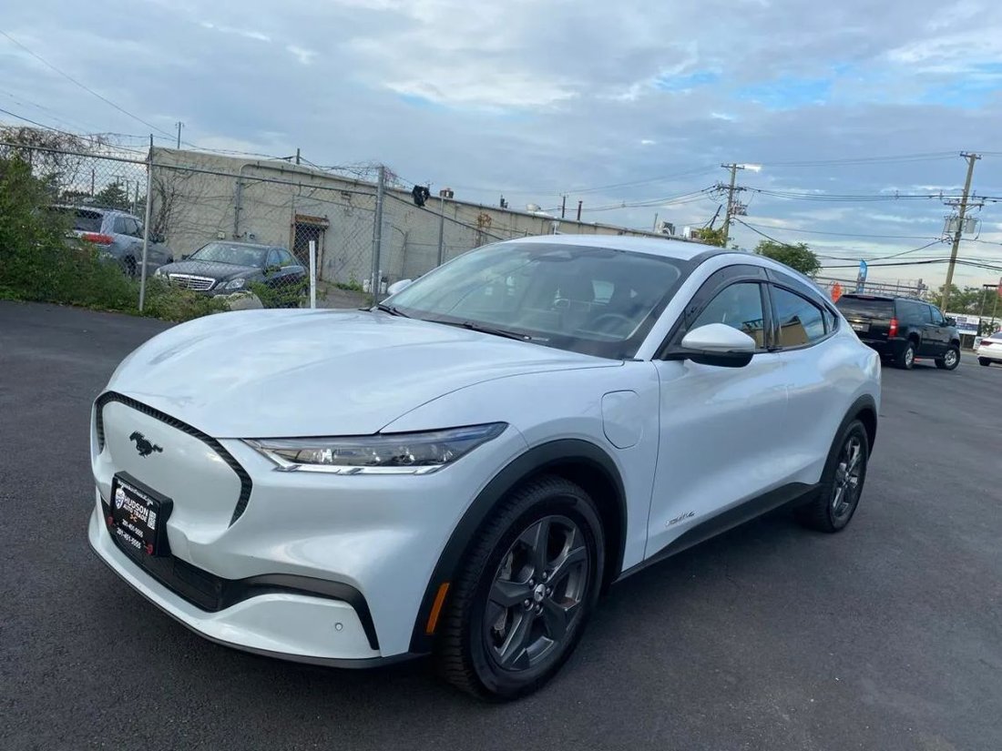 Suv in Jersey City, NJ, United States 1 - 19052210
