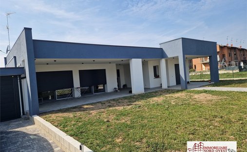 Villa in Corbetta, Lombardy, Italy 1
