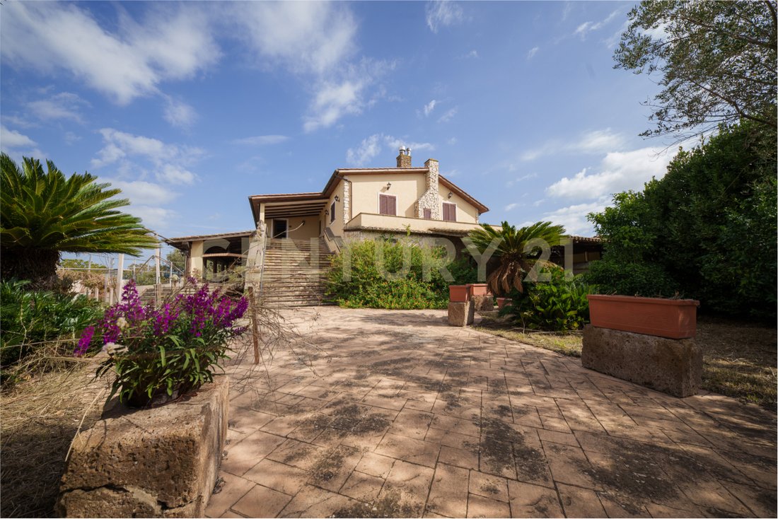 Villa in Bracciano, Lazio, Italy 1 - 19053615