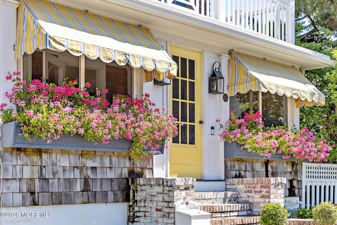 House in Ship Bottom, New Jersey, United States 3 - 19053421