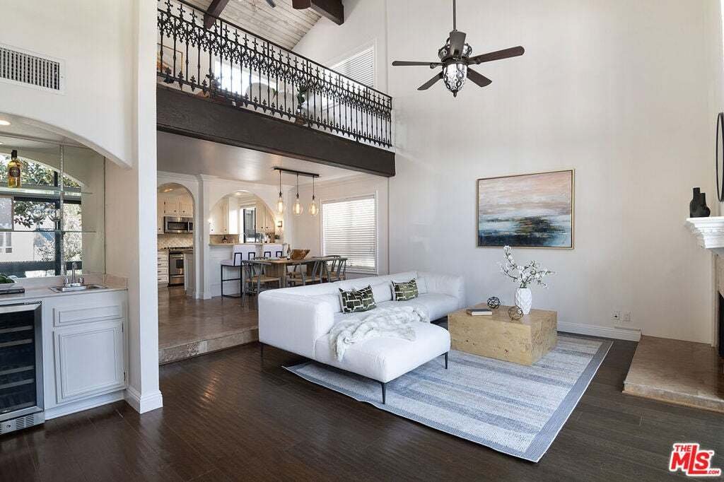Townhouse in Los Angeles, California, United States 3 - 19053528