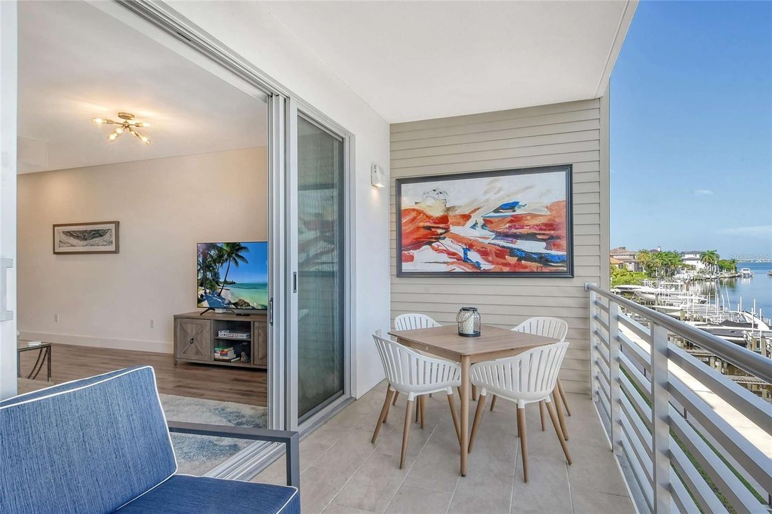 Condo in Sarasota, Florida, United States 4 - 19051319